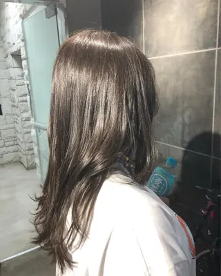 セミロング カラー ヘアアレンジ ainico+所属・メンズ特化✂️栗原 侑也のヘアスタイル