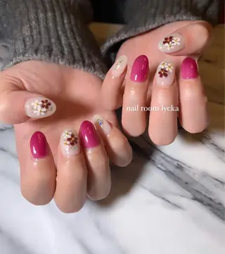 ネイル ﾈｲﾙﾙｰﾑﾘｯｶ 𝐦𝐚𝐲𝐮のネイルデザイン