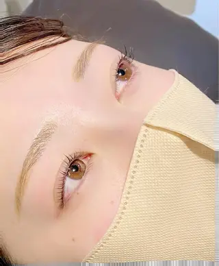 マツエク・マツパ まつ毛パーマ専門 茉里のヘアスタイル