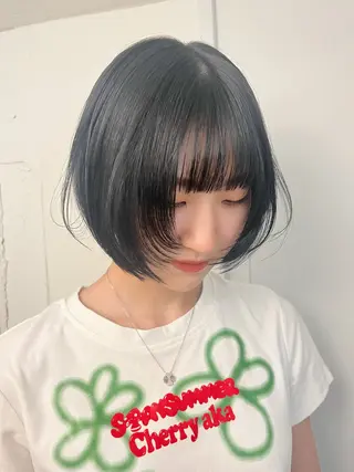 ショート カラー Airi 韓国y2k レイヤーカットのヘアスタイル