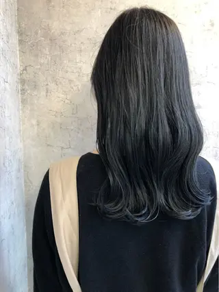 カラー 鈴木 春衣のヘアスタイル