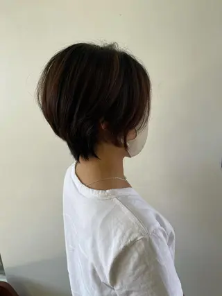 ショート 間水 和樹のヘアスタイル