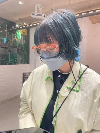 ショート カラー LUNTY NAMBA所属・艶ハイトーン👑♡ NATSUKIのヘアスタイル