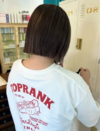 ミディアム カラー LOMARLIE JURIAのヘアスタイル