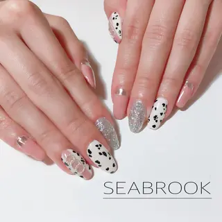 ネイル 鈴木 奈穂子のネイルデザイン