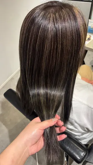 ロング 長尾ゆりの/ボブ/ ベージュ/ハイトーンのヘアスタイル