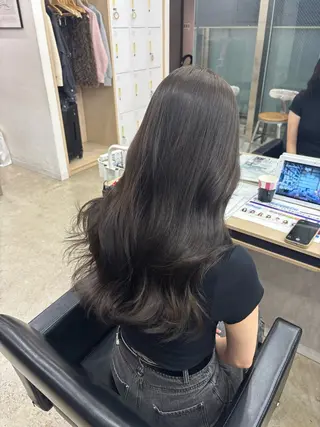 ロング カラー 🪽髪質改善ストレー ト🤍美羽🤍のヘアスタイル