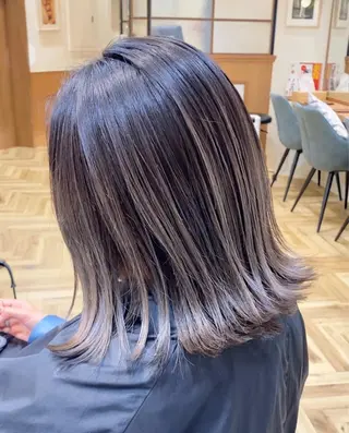 ミディアム salowin 原宿 aroa所属・韓国／ハッシュカット ／透明感カラー／金野のヘアスタイル