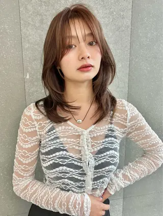 セミロング カラー パーマ 仙台Ｉ韓国レイヤー Ｉ髪質改善Ｉ伊藤拓海のヘアスタイル