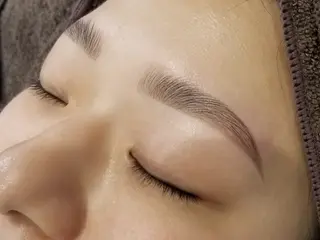 アイブロウ Dearly【ディアリー】所属・【Dearly】 金城智美のマツエク・マツパデザイン