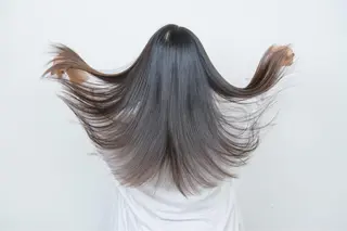 ロング トレンドヘアーに🌈 川村　静香のヘアスタイル