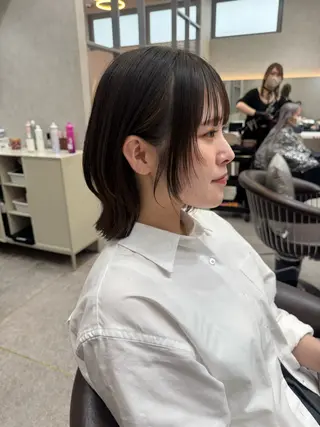 ミディアム karin ボブハイトーンのヘアスタイル