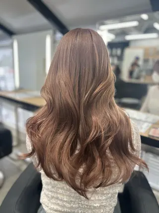 ロング カラー YUKA🤍ベージュ /ミルクティーのヘアスタイル