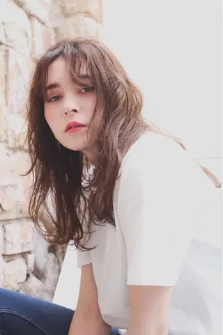 ロング 【完全個室】大宮東口 暖色カラー/山崎唯奈のヘアスタイル