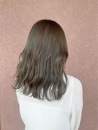 ミディアム カラー belta.🧸👒 福島未央のヘアスタイル