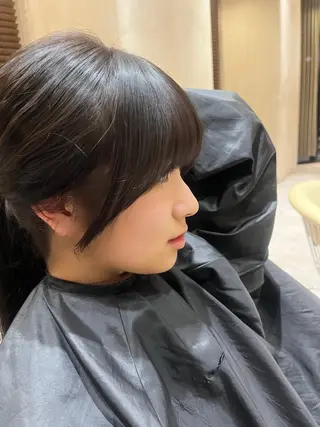 セミロング 顔周りカット/ 透明感カラー/ユナのヘアスタイル