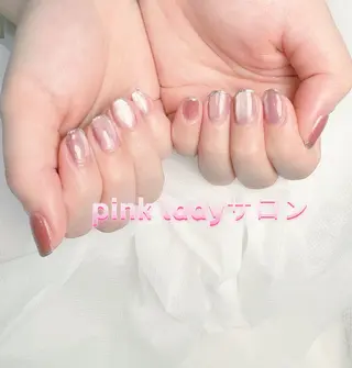 ネイル pink ladyサロン所属・べ にのネイルデザイン