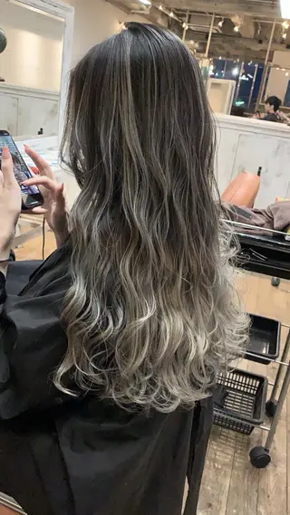 カラー Beyond（kitaro）所属・石井辰功也 フリーランス美容師のヘアスタイル