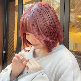 ショート 盛れる透明感カラー・ momokaのヘアスタイル