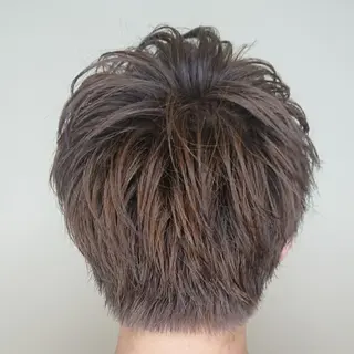 メンズ ブリーチ/ヘアケア/ 艶髪/イギチハルのヘアスタイル