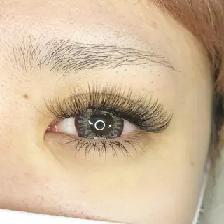 マツエク・マツパ Liliane所属・吉田 彩花のマツエク・マツパデザイン