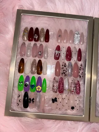 ネイル 𝐁𝐞𝐥𝐥 𝐦𝐞のネイルデザイン