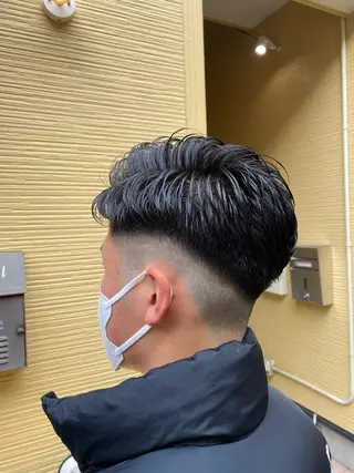 ショート パーマ メンズ ショート、メンズ 一日1名限定枠⚡️のヘアスタイル