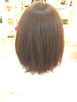 ショート カラー DEE okazakiのヘアスタイル