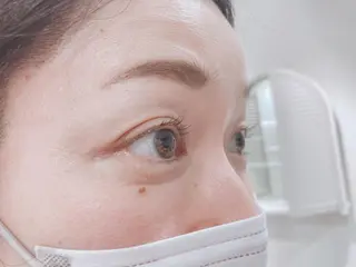 マツエク・マツパ 曲がる縮毛矯正 LIBER 　岩名のヘアスタイル