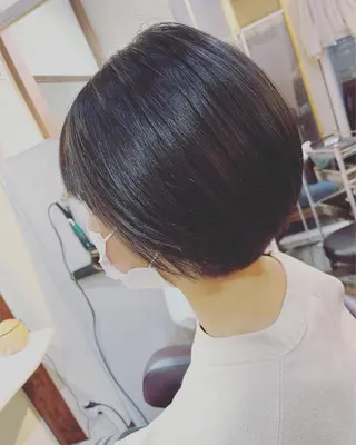 ショート 岩田 実那のヘアスタイル