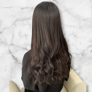 ロング カラー セルバ所属・HIRORO ブリーチ/ハイトーンのヘアスタイル