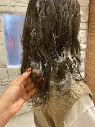 ロング カラー ヘアアレンジ メンズ キッズ ネイル マツエク・マツパ GO TODAY SHAiRE SALON所属・透明感カラー🤎 ゆりのヘアスタイル