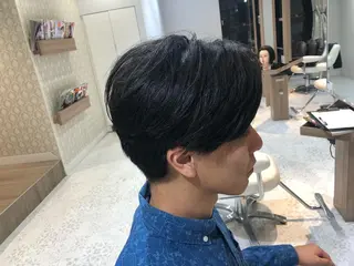 ショート メンズ 辻本 夏子のヘアスタイル