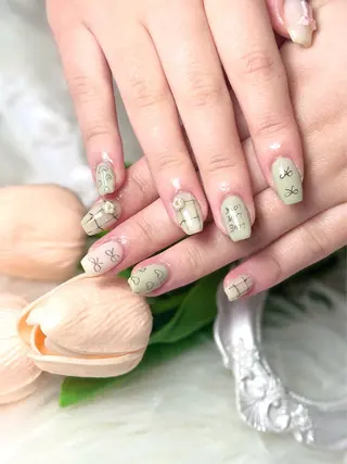 ネイル ルシイ🎀新宿長さ 出しパーツ専門店のネイルデザイン