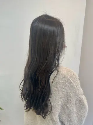 ロング 新川 樹里のヘアスタイル