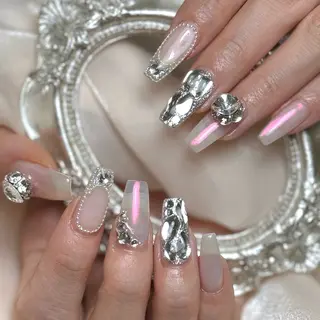ネイル Maggie Nail🦩のネイルデザイン