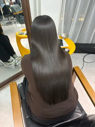 カラー なんば🍓 似合わせカラー🐬のヘアスタイル