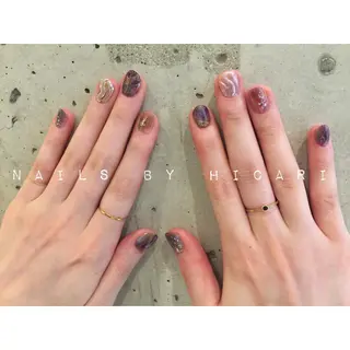 ショート カラー ネイル マツエク・マツパ illum hicariのネイルデザイン