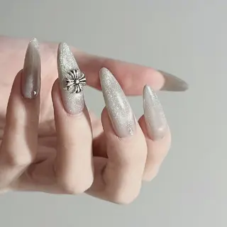 ネイル nailsalon　blast所属・atelier　 univ.のネイルデザイン