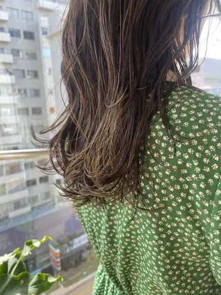 ミディアム カラー レイヤー／似合わせ TAKUYAのヘアスタイル
