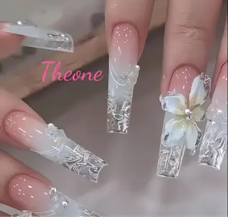 ネイル The one唐木 ユミのネイルデザイン