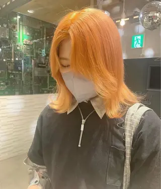 セミロング カラー 艶ハイトーン👑♡ NATSUKIのヘアスタイル