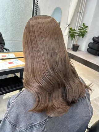 ロング カラー 山口 瑳未のヘアスタイル