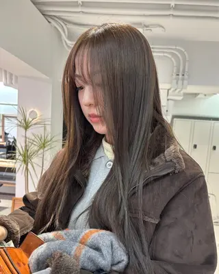 カラー miyu 透明感カラー/パーマのヘアスタイル