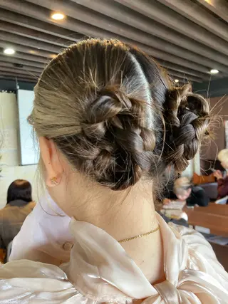 セミロング ヘアアレンジ 🌙似合わせ専門 照井🌙のヘアスタイル