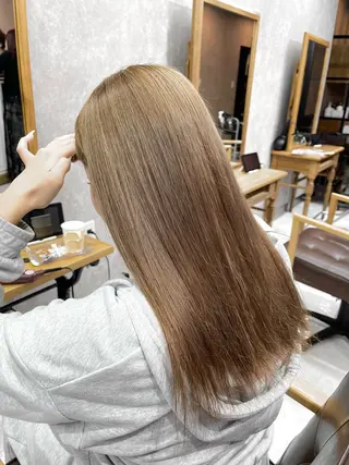 ロング Colore（コローレ）所属・顔タイプ/ダブルカラ ー/りりかのヘアスタイル