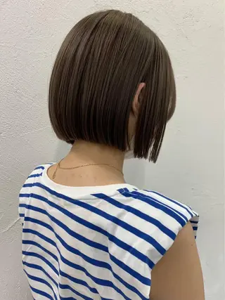 ショート カラー Rico / bob/グレージュのヘアスタイル