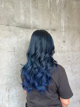 ロング ブリーチカラー/ 寺口佳希のヘアスタイル