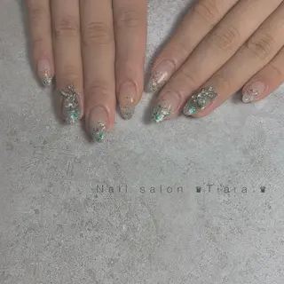ネイル Tiara♛ティアラ 山口くるみのネイルデザイン