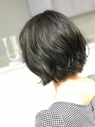 ショート カラー 山内 聡史のヘアスタイル